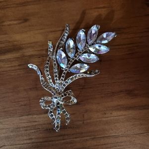 Vintage crystal brooch